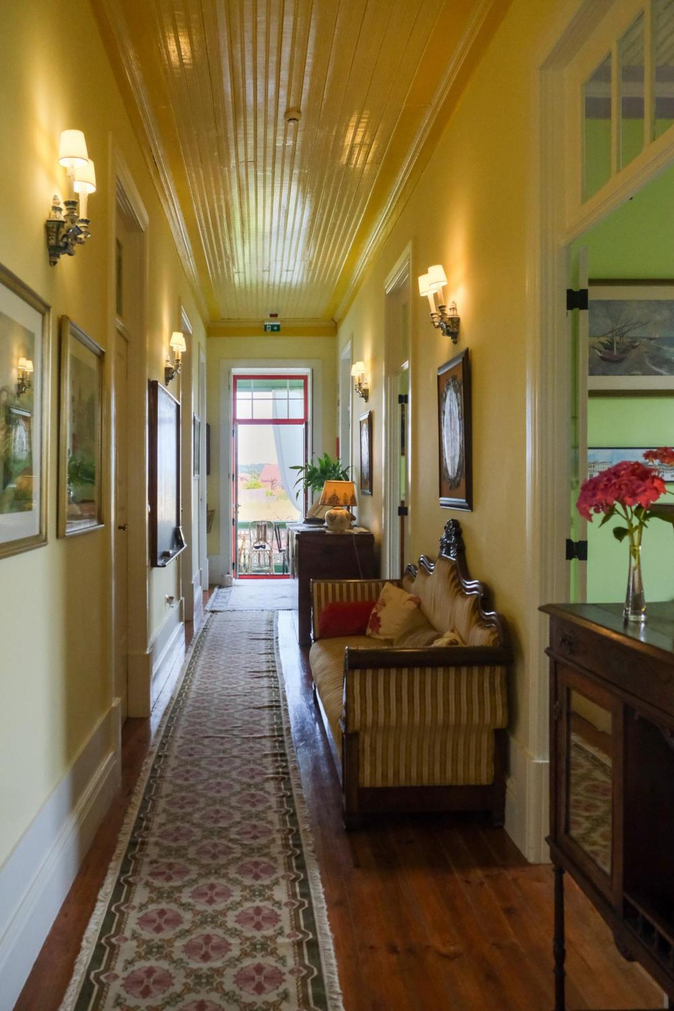 Vintage Balcony Ovar
